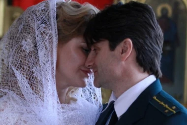 (FOTO) Ovog puta je on "oboren": Srpski snajperista se oženio u Donjecku!