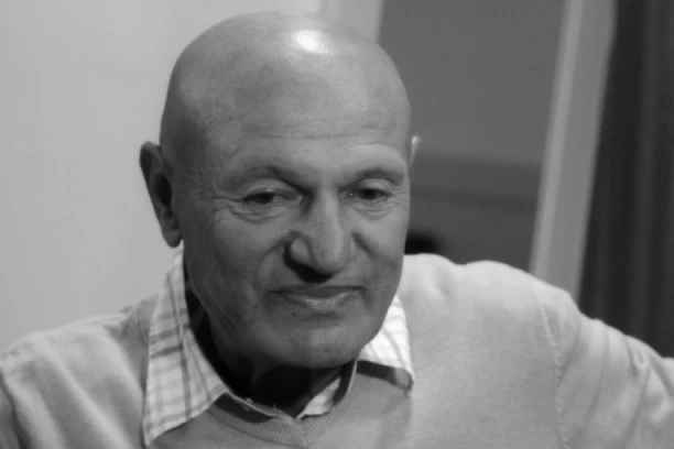 EMOTIVNE PORUKE U ČITULJI! Najbliži uputili Šabanu POTRESNE reči, TUGA NE PRESTAJE! (FOTO)