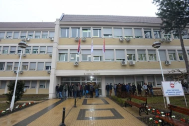 Lekare i sestre očekuje ozbiljno povećanje plata