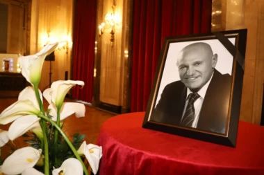 Poslednji pozdrav Šabanu Šauliću: Komemoracija povodom tragične smrti legendarnog pevača!