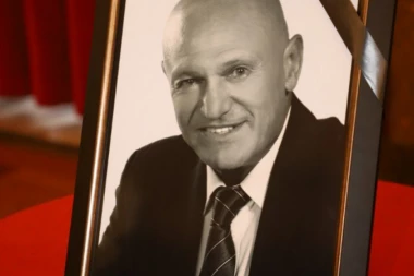 Šaban Šaulić spojio "večite": Najpoznatiji "grobar" i legenda Zvezde