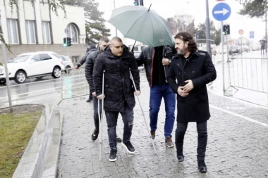 Darko Lazić mora da počne da radi: Dugovi stigli na naplatu, a beba na putu!