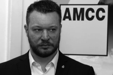 (VIDEO) Počasni krug za Butuliju! Članovi "Stare Hercegovine" na motorima protutnjali prestonicom u čast ubijenog predsednika AMSS