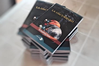 (FOTO) Knjiga ministra Vulina prevedena i na španski, Kubanci oduševljeni