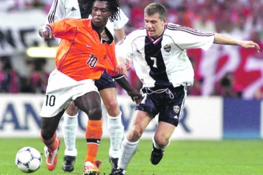 Rambo, kaži ko ti je tražio pare!