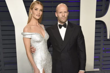 15. DECEMBRA OVOM ZNAKU STIŽE NOVAC: Ribe i Bikovi prosperiraće u ljubavi, konačno sve dolazi na svoje mesto!