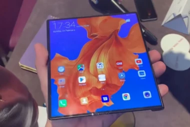Huawei i zvanično predstavio novi savitljivi telefon