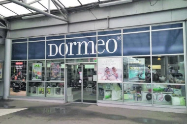 OSNIVAČ KOSMODISKA I DORMEA BANKROTIRAO! Od 200 miliona evra do borbe za opstanak - evo šta to znači za POTROŠAČE!