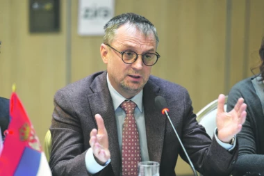 SRAMNO! Ne sme da odgovori na pitanja: Tužilac koji "štekuje" predmete se krije iza udruženja koje za njega piše saopštenja!