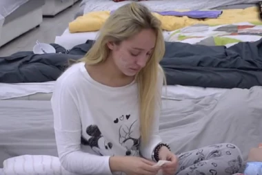 (VIDEO) Us*ao si me sad baš: Luni stigla informacija iz spoljnog sveta!