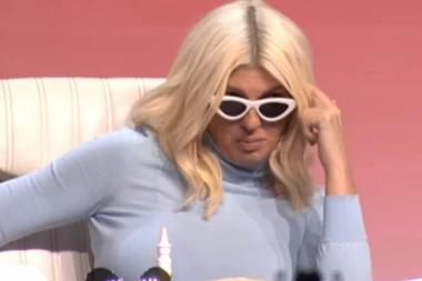 Pliva u parama: Ovoliko je Karleuša zaradila za samo jednu sezonu u "Zvezdama Granda"!