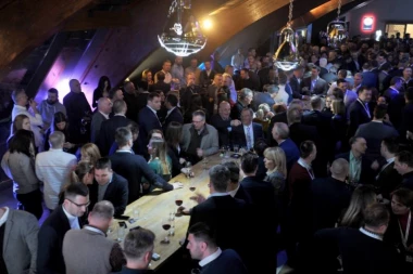 (FOTO) Počinje Kopaonik biznis forum