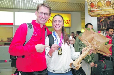IVANA I JA SE OŽDEREMO  posle svake osvojene medalje!