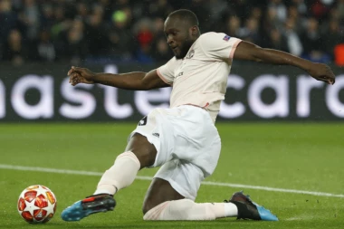 VAR, Bufon, Lukaku i vera Solskjer eliminisali "svece": Kolarov završio trku u Ligi šampiona