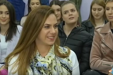 (VIDEO) Oglas učenika Desete gimnazije zapalio internet: Dajte nam bilo koji posao, jer NEMAMO SVI NOVCA za ekskurziju!