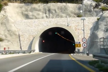 Požar u tunelu Sozina: Jedna osoba povređena!