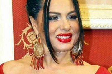 IMA 60, A I DALJE JE ŽELE! Zlata Petrović još uvek aktivna: FRAJERI ME MUVAJU,OSEĆAM SE KAO DOBRA RIBA!