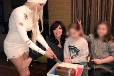 Snimak koji kida dušu: Ovaj video pokazuje šta je Jelena činila za Divnu!