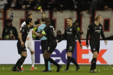 Srpski Ajntraht bez municije protiv Intera - Remi u Frankfurtu: Živković i Benfika poraženi u Zagrebu