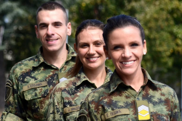 SVE VIŠE ŽENA BIRA VOJNI POZIV! U Vojnu gimnaziju upisano više devojčica nego dečaka!