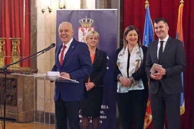 Radojičić i Đorđević otvorili izložbu posvećenu znamenitim ženama