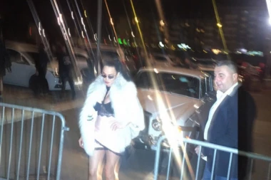 (VIDEO) Bomba: Tamara Đurić došla sa Makaronom na Đanijev koncert, evo i kako!