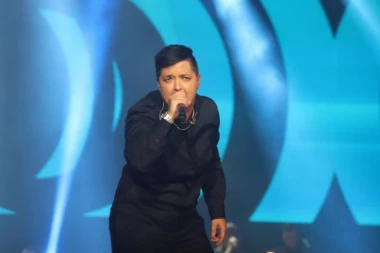 Zbog ovog gesta publika zaplakala: Marija majci priredila iznenađenje na koncertu!