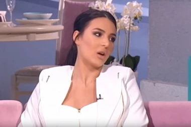 Upao joj u kadar: Anastasija se snimala s drugaricom, a poznati teniser im se iznenada pridružio!