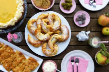 Penaste kiflice koje mogu da budu i doručak i desert!