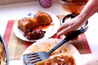 (VIDEO) OVO JOŠ NISTE PROBALI: Punjeni kiseli kupus na drugačiji način