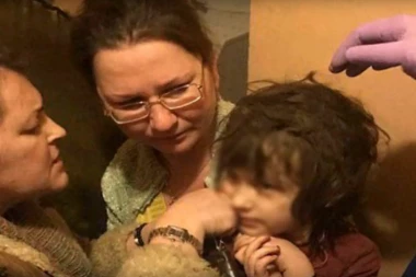 (VIDEO) Jezivi detalji o zapostavljanoj devojčici (5): Od kako je rođena nije izašla iz stana, nije znala šta je tuš...