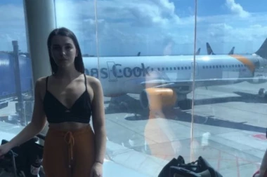 Emili doživela jezivu neprijatnost na letu: Rekli joj da napusti avion zbog odeće koju nosi