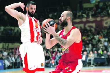 CRVENO-BELI U SUZAMA: Penzioniše se jedan od najboljih...