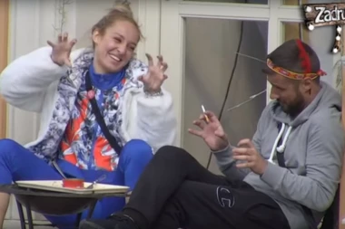 Mesnate su, nabubrele mlekare: Luna komentarisala grudi ove zadrugarke, Marko poludeo!