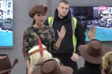 (VIDEO) Zaratile Stanija i Ana: Iznet ceo prljav veš dve starlete, ovo su krile!