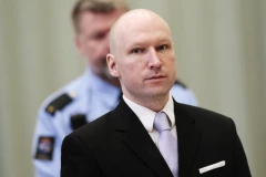 MASOVNI UBICA PROMENIO IME: Anders Brejvik ubio 77 osoba, a sada je zvanično tražio da ga OVAKO ZOVU