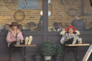 Demolirala dvorište u rijalitiju: Učesnica "Zadruge 2" podivljala, svi misle da je luda!