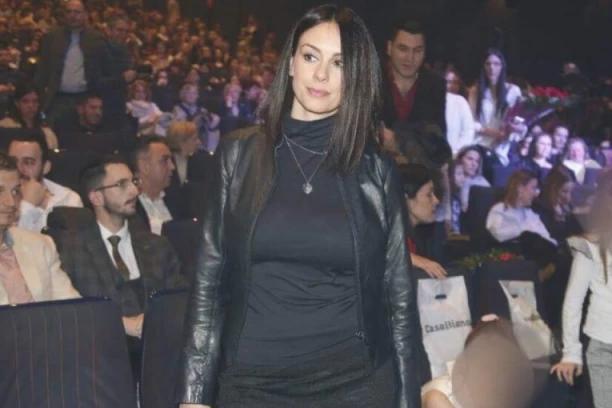 Sloboda i Vojin otvorili vrata svog doma na Vaskrs: Bračni par pokazao kako proslavlja praznik, a porukom je glumica oduševila sve! (FOTO)