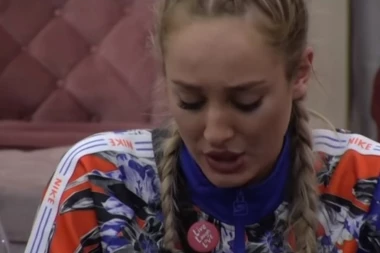 (FOTO 18+) Brutalne slike Lune Đogani objavljene na porno sajtu: Ovo Srbija još nije doživela, ostaćete zatečeni kad sve budete videli!