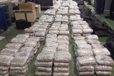 Pali Crnogorci teški TONU kokaina! "Potonuli" u vodama Venecuele