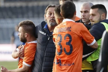 (FOTO) SKANDAL U HUMSKOJ: Tuča posle debakla Partizana...