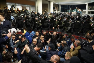 Tužilaštvo predložilo pritvor za nasilnike: Sud odlučuje u toku dana