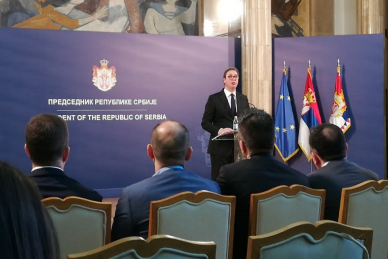 Vučić iz Predsedništva poručio: Fašističko-tajkunska banda nikad neće vladati Srbijom