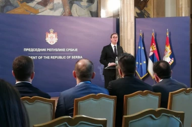 Vučić iz Predsedništva poručio: Fašističko-tajkunska banda nikad neće vladati Srbijom