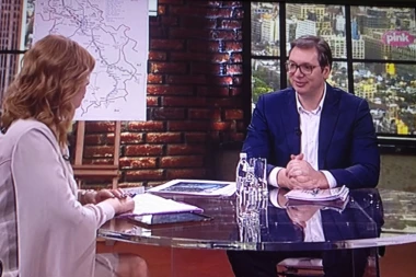 Vučić: Svako ko ima malo mozga neće da sluša fašističke naredbe i nosi motorne testere