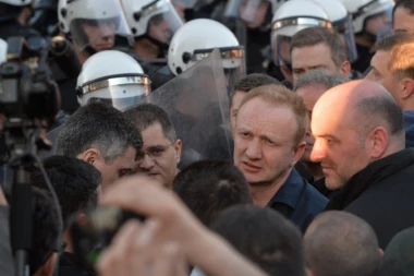 SAVEZ ZA SRBIJU JE UPROPASTIO PROTESTE, UČVRSTILI SU VUČIĆA NA VLASTI: Progovorio još jedan od bivših organizatora iz "1 do 5 miliona"