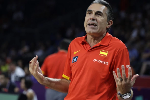 HTEO SAM DA ISKLJUČIM TV: Španski selektor iznenadio sve - ovako je ocenio duel Slovenije i Srbije! (FOTO GALERIJA)