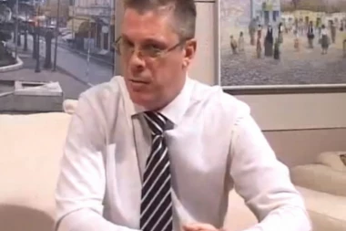 BOMBA POD AUTOMOBILOM: Sina vlasnika kladionica hteli da dignu u vazduh?!