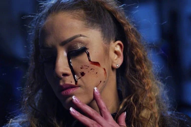 (VIDEO) PRETRPELA CENZURU Jutjuba: Nova pesma poznate pevačice CENZURISANA!