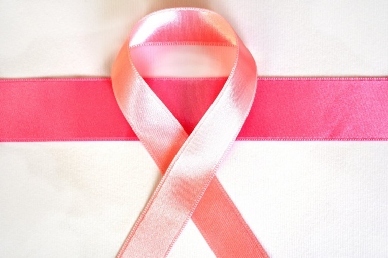 Ružičaste vrpce na online portalima i ružičaste vrpce na naslovnim stranama:  Nacionalni dan borbe protiv raka dojke!